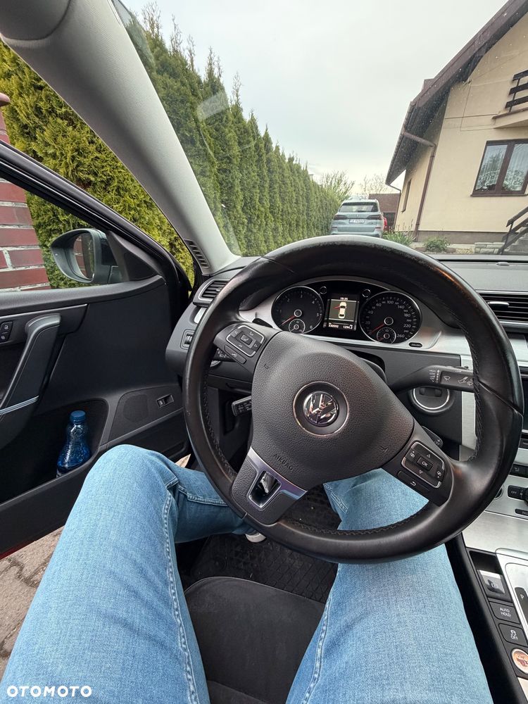 Volkswagen Passat 2.0 TDI Highline R-Style DSG - 22