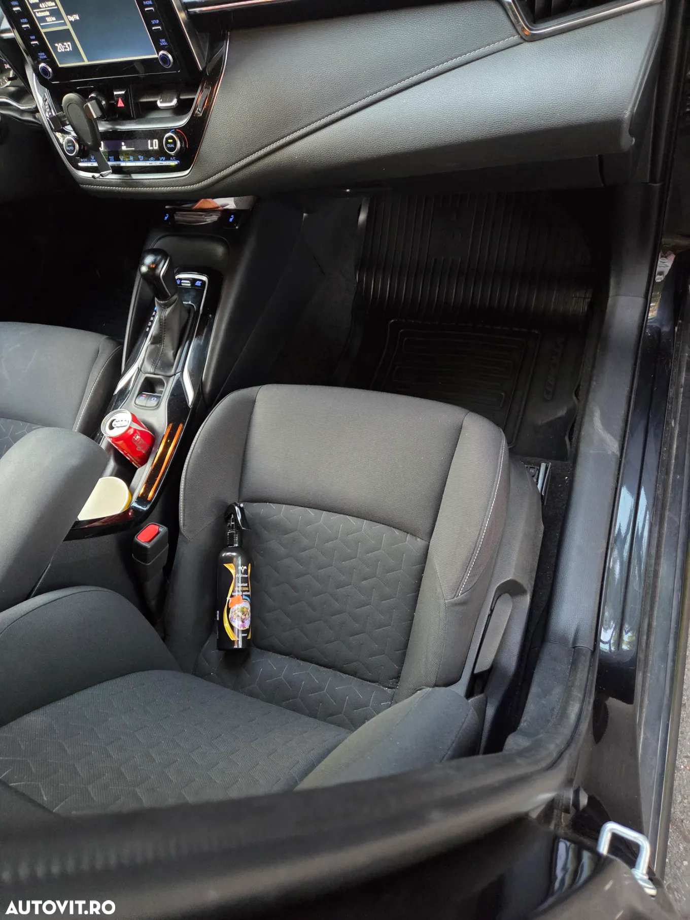 Toyota Corolla 1.8 HSD Business - 8