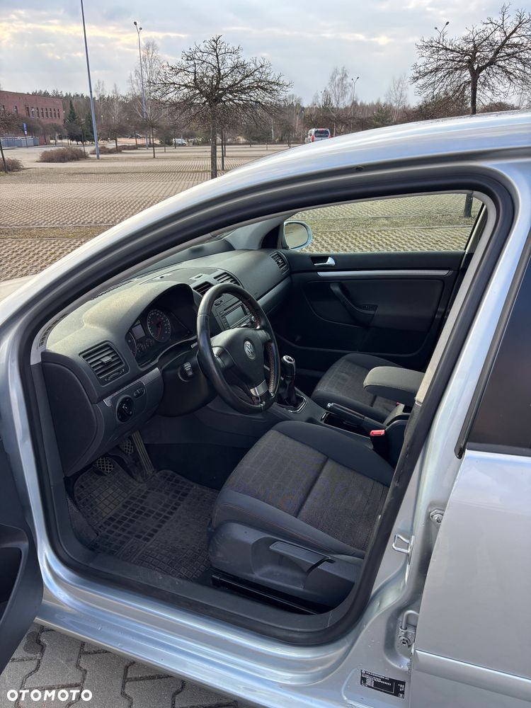 Volkswagen Golf 1.9 TDI GT Sport - 8