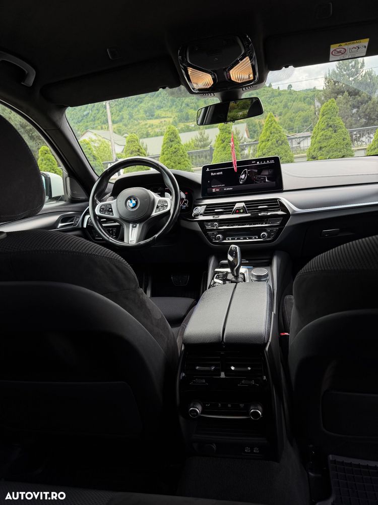 BMW Seria 5 530e xDrive Aut. - 14