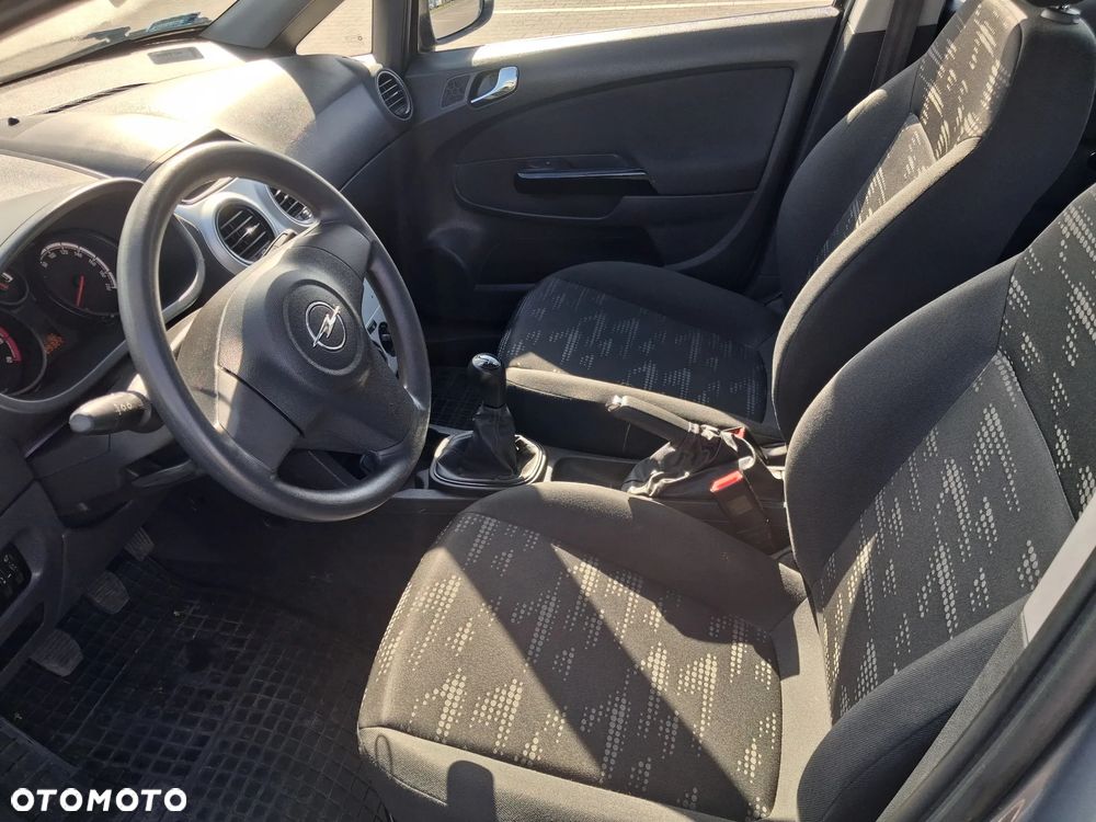 Opel Corsa 1.2 16V Edition / Active - 20