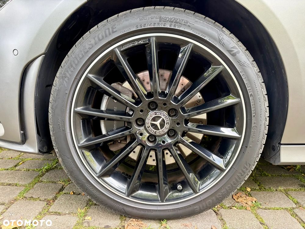 Mercedes-Benz CLA 250 E AMG Line 8G-DCT - 25