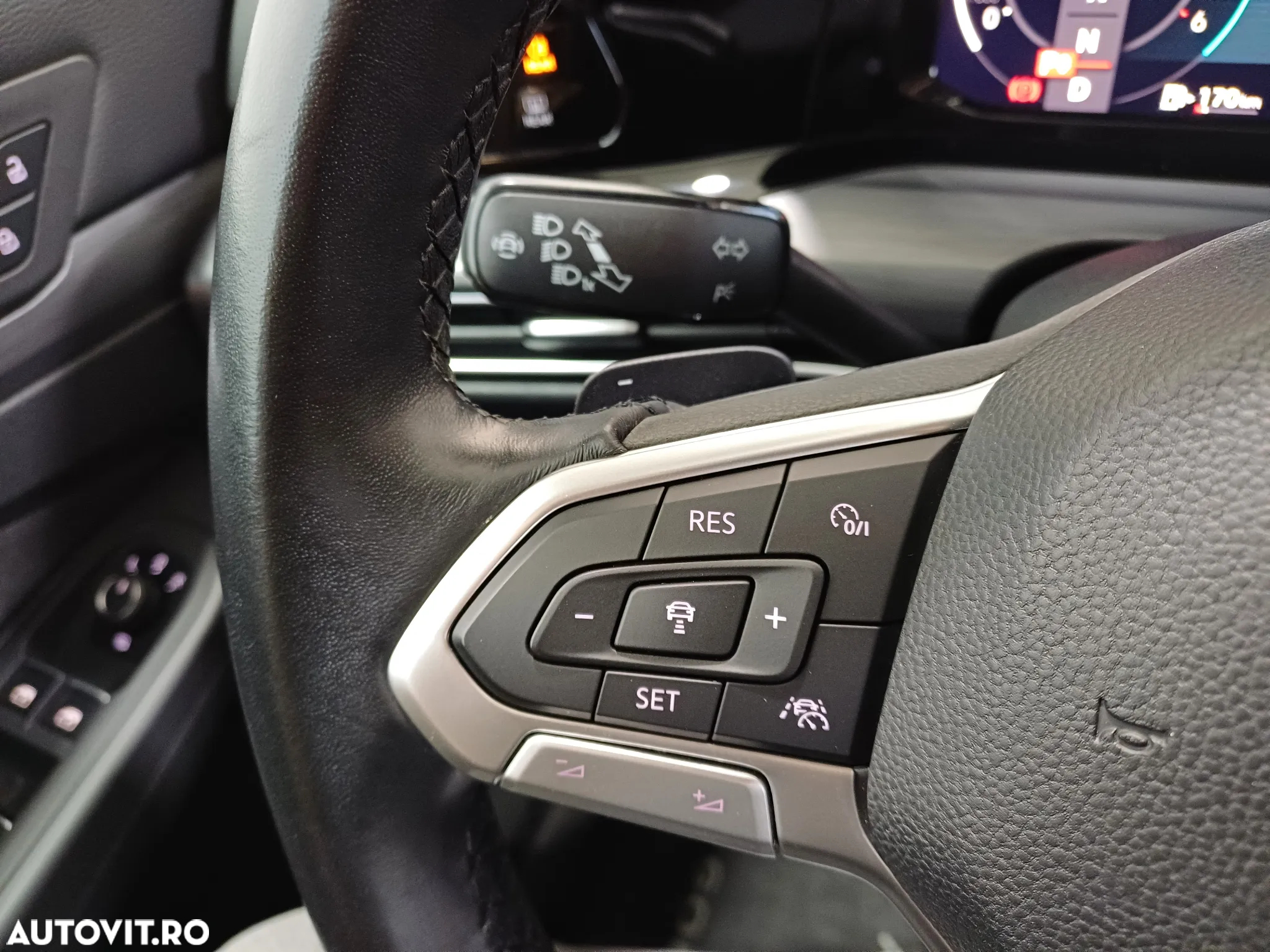 Volkswagen Golf 2.0 TDI DSG Style - 12