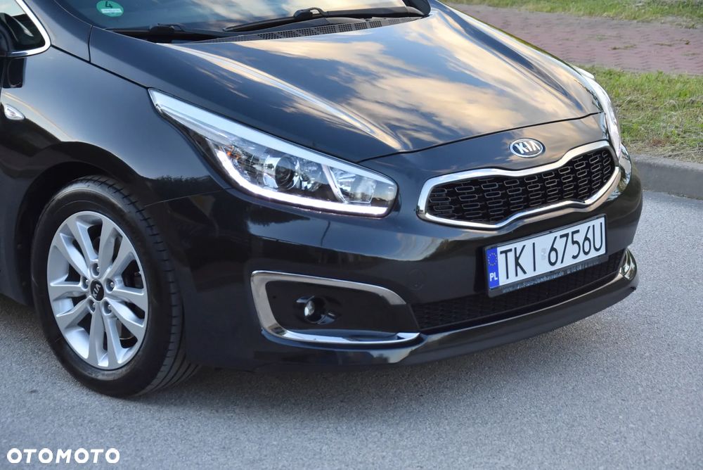 Kia Ceed 1.6 GDI ISG Dream-Team Edition - 13