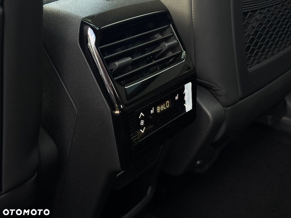 Peugeot 5008 1.2 PureTech mHEV GT Exclusive S&S e-DCS6 - 16
