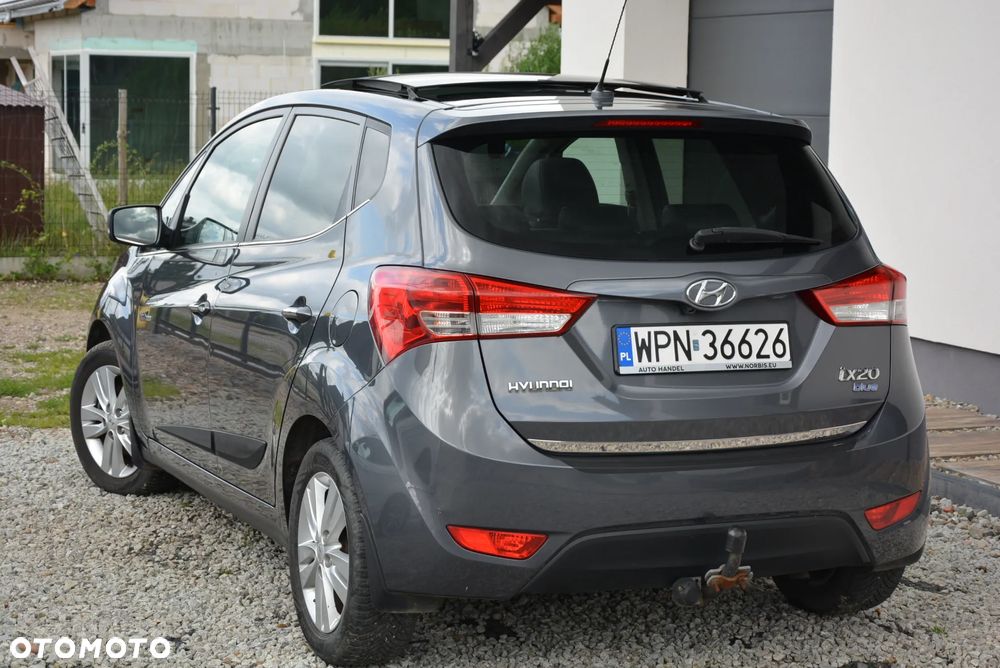 Hyundai ix20 1.4 Premium - 24