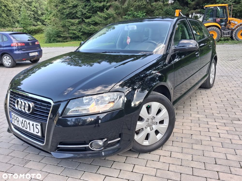 Audi A3 Sportback 1.2 TFSI Attraction - 1