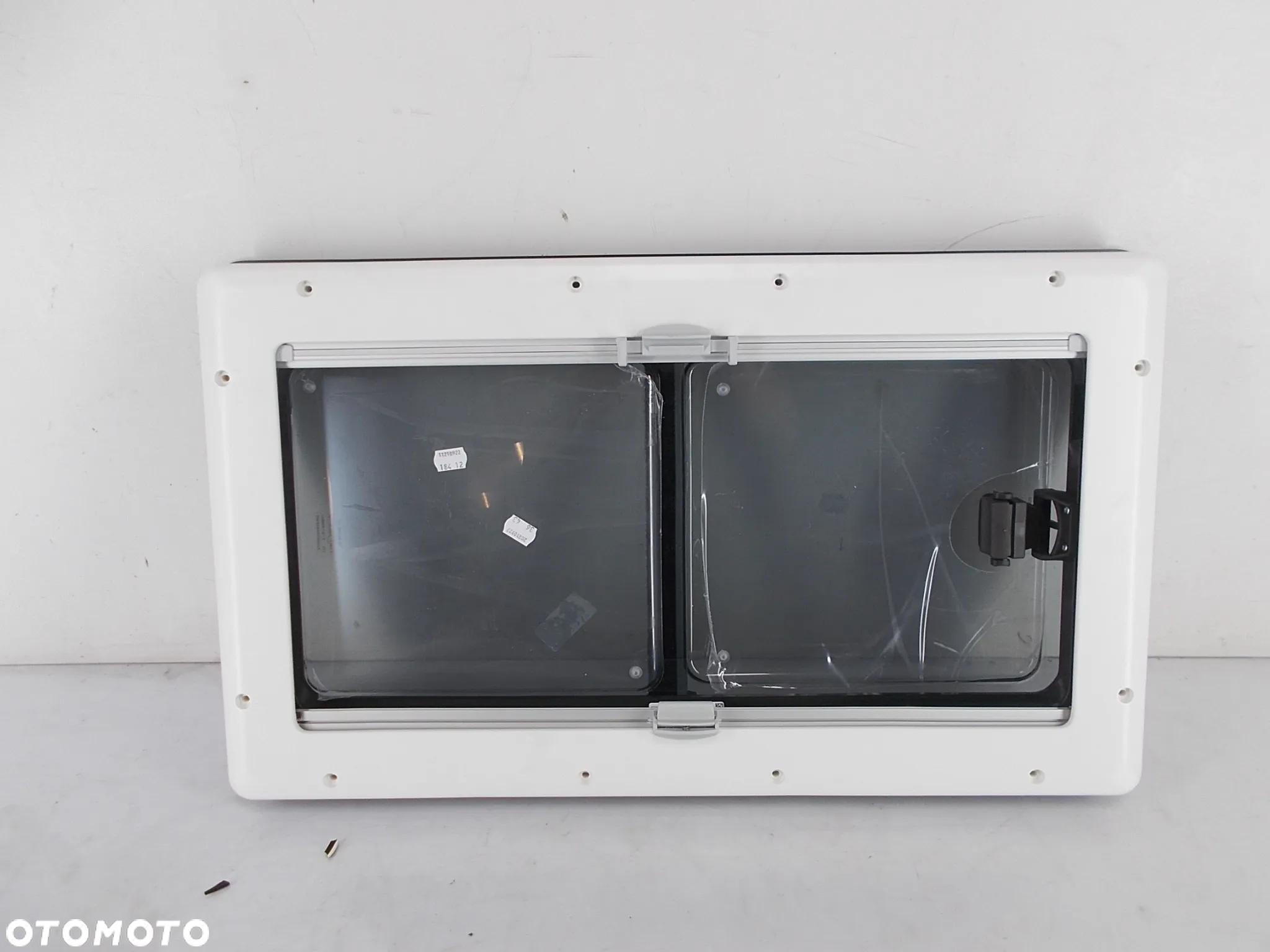 Okno przesuwne kamper szyba  DOMETIC S4 Seitz 70x45 700x450 - 3