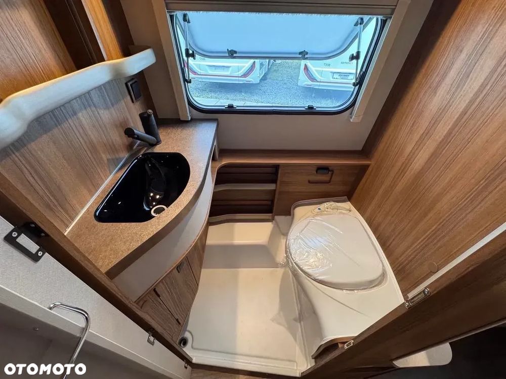 Hymer-Eriba Touring 542 - 13