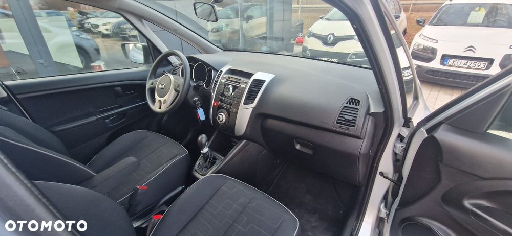 Kia Venga 1.4 CVVT Attract - 17