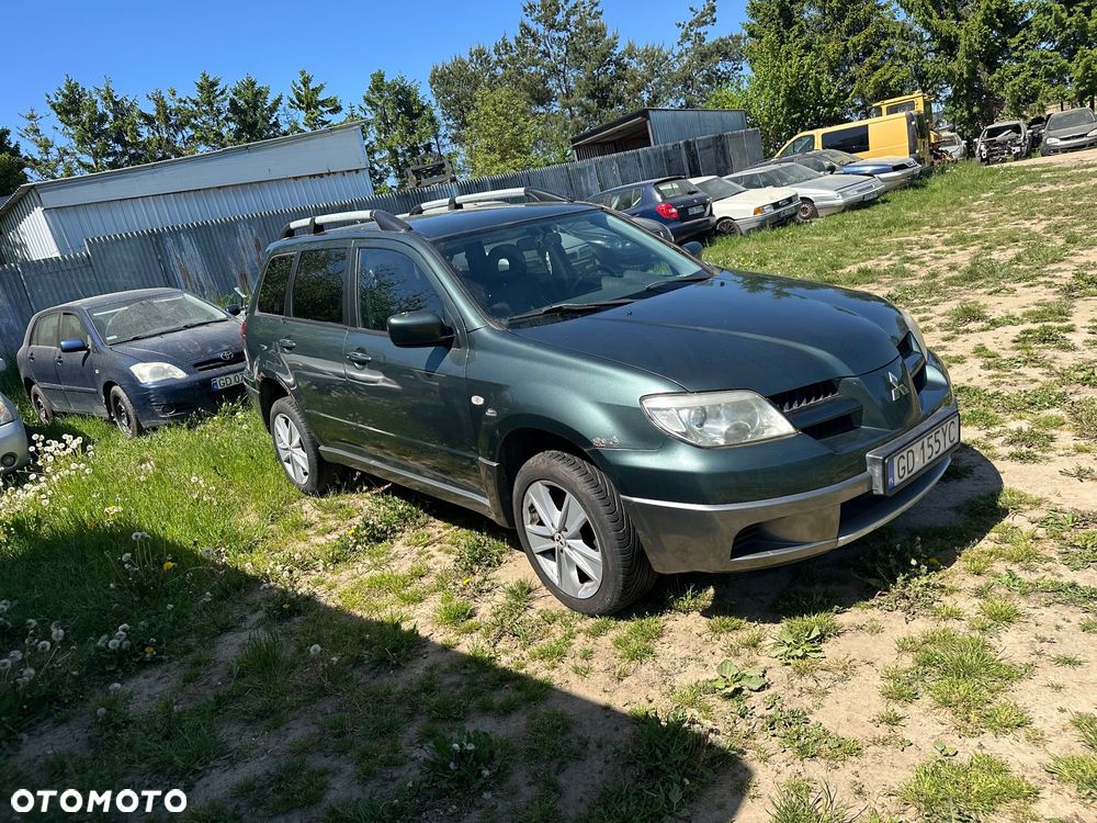 Mitsubishi Outlander 2.0 4WD Invite - 1