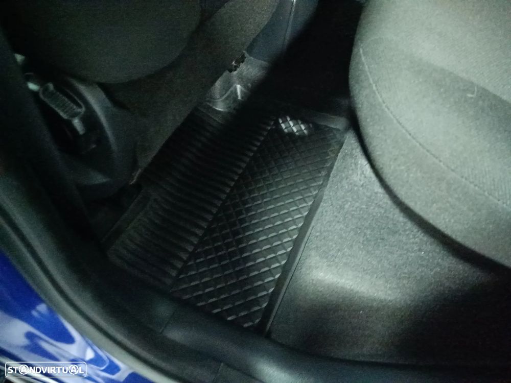Toyota Aygo X Play - 17