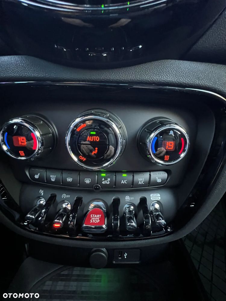 MINI John Cooper Works - 22