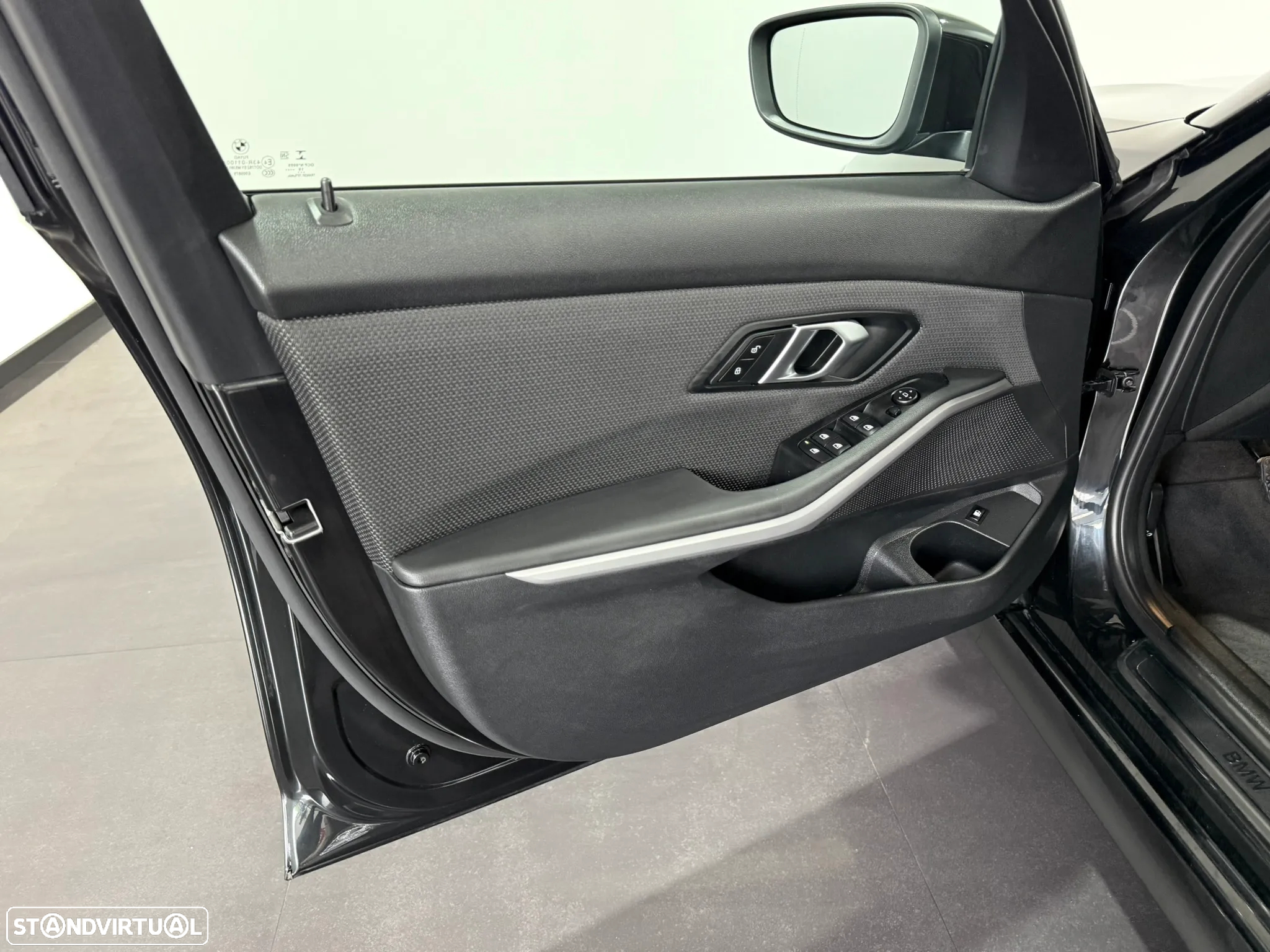BMW 330 e Corporate Edition Auto - 18
