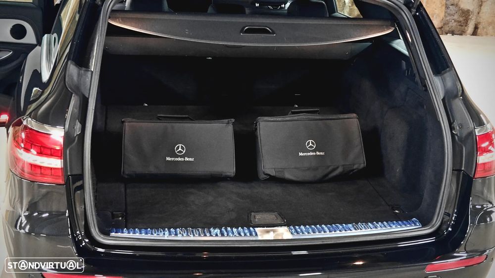 Mercedes-Benz E 300 de 9G-TRONIC AMG Line - 36