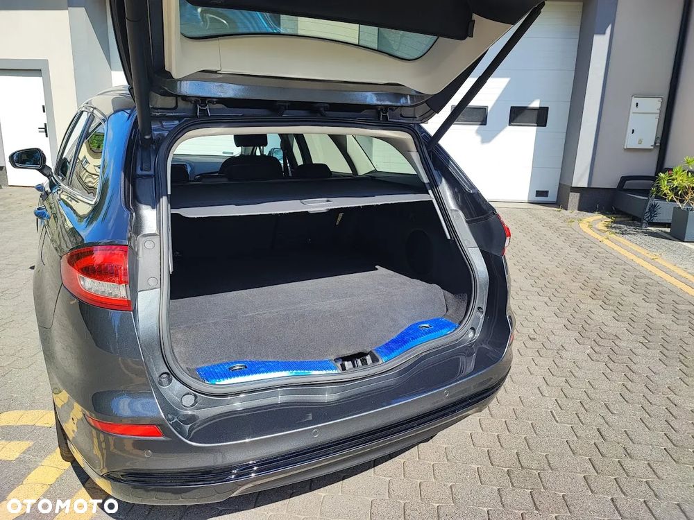 Ford Mondeo 2.0 Hybrid Titanium - 12