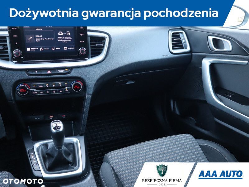 Kia Ceed - 10