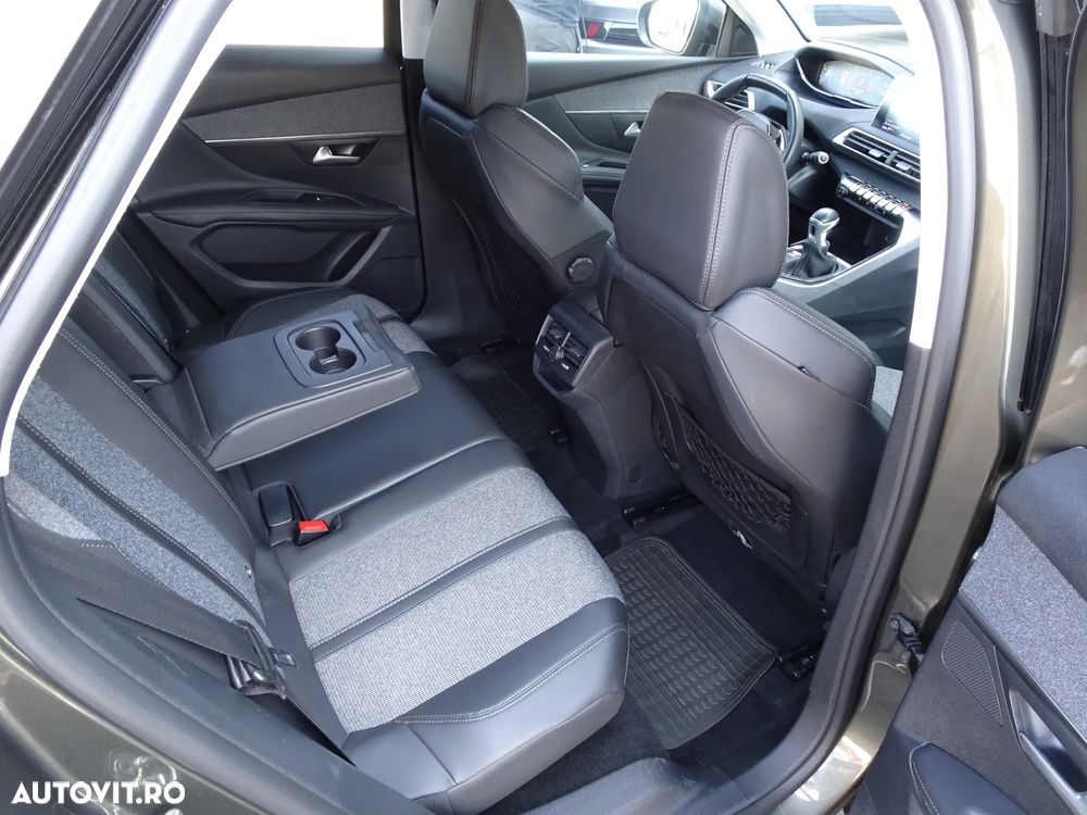 Peugeot 3008 - 14