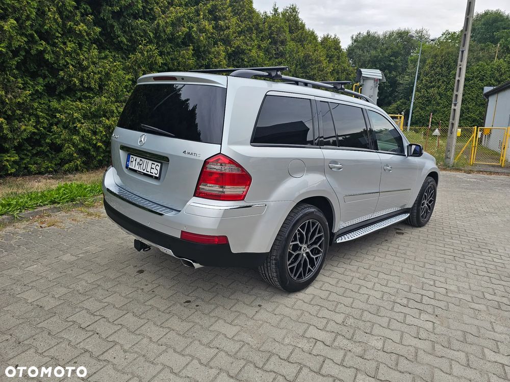 Mercedes-Benz GL - 12