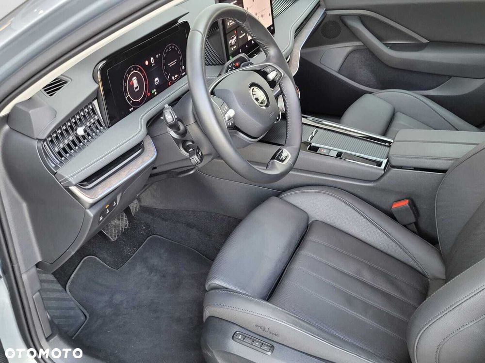 Skoda Superb 2.0 TDI SCR 4x4 L&K DSG - 10