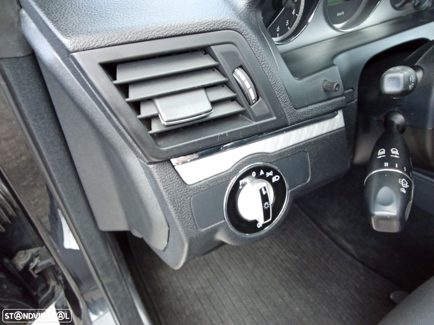Mercedes-Benz E 250 CDi Avantgarde BlueEfficiency Auto. - 20