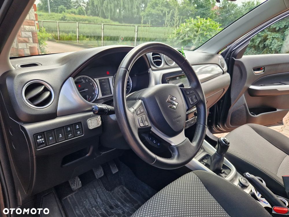 Suzuki Vitara 1.6 Premium 4WD - 18