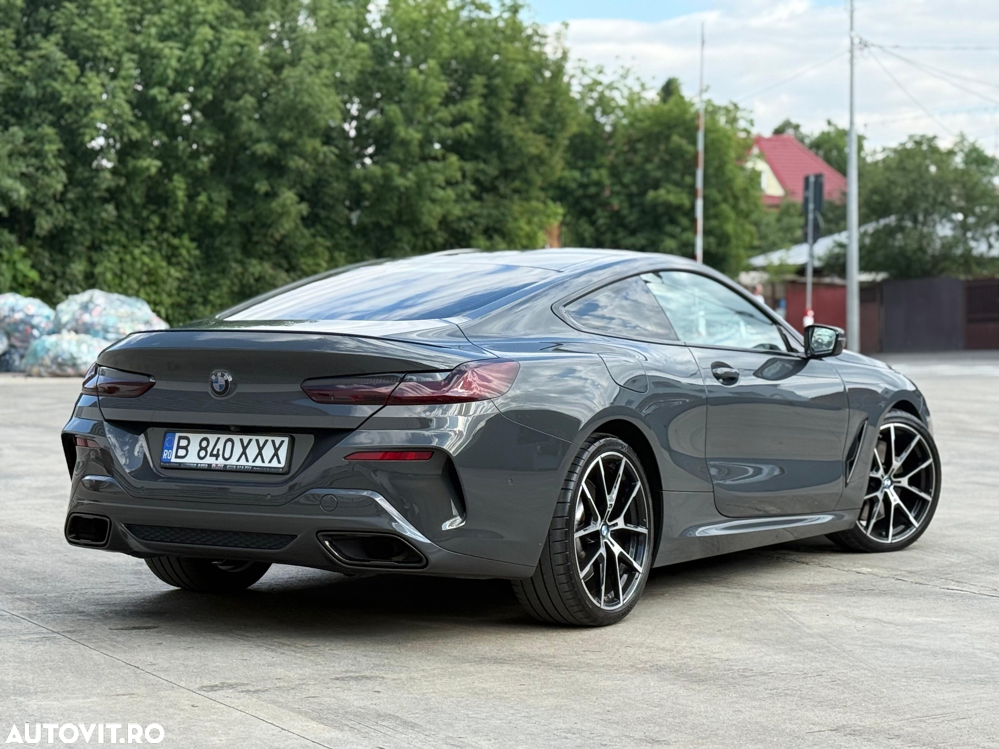 BMW Seria 8 840i - 8