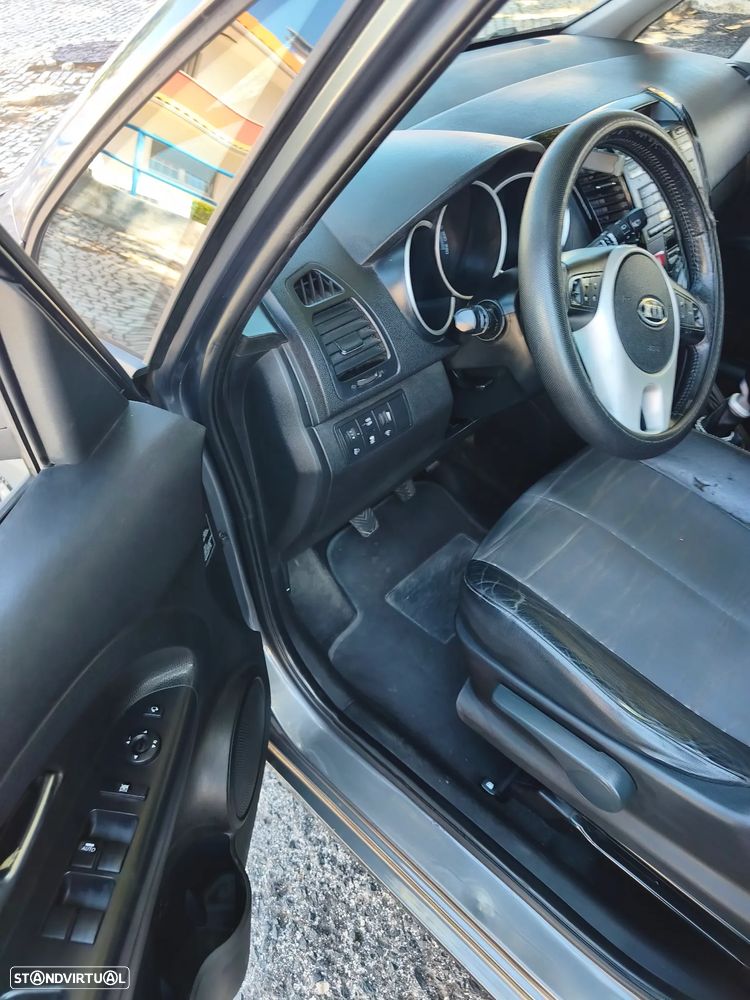Kia Venga 1.4 CRDi TX ISG - 8
