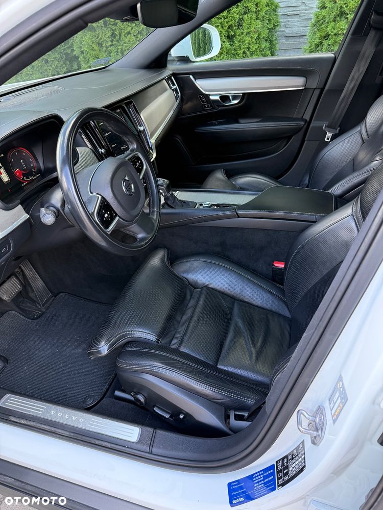 Volvo V90 Cross Country D5 AWD Pro - 26