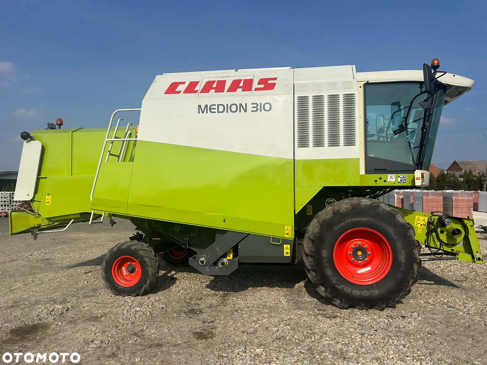 Claas Medion 310 - 15