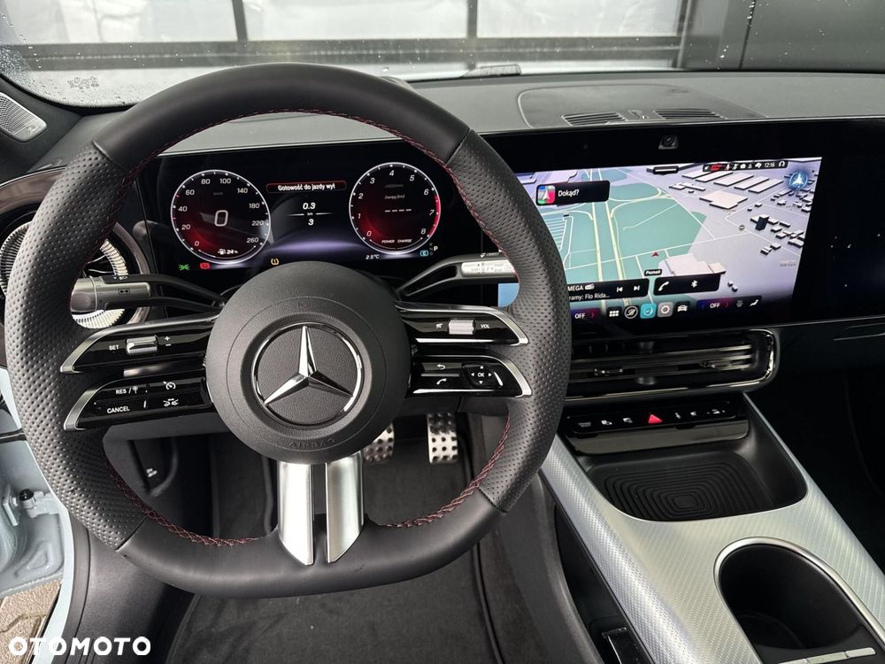 Mercedes-Benz CLA - 12