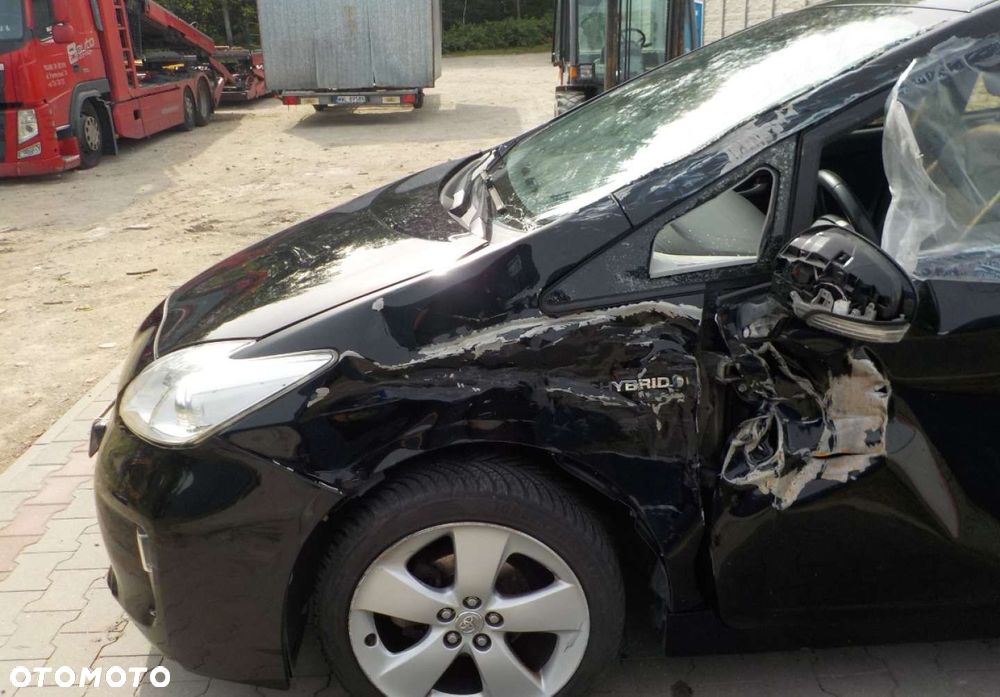 Toyota Prius - 5