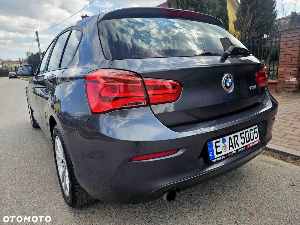 BMW Seria 1 118i Edition Metropolitan - 11