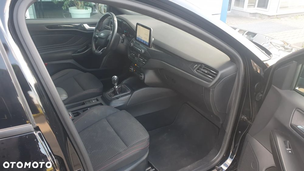 Ford Focus 1.5 EcoBlue Start-Stopp-System ST-LINE - 16