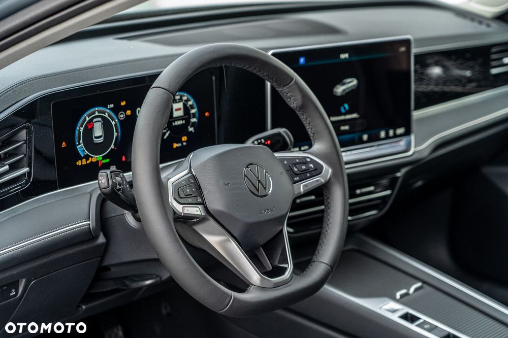 Volkswagen Passat - 13