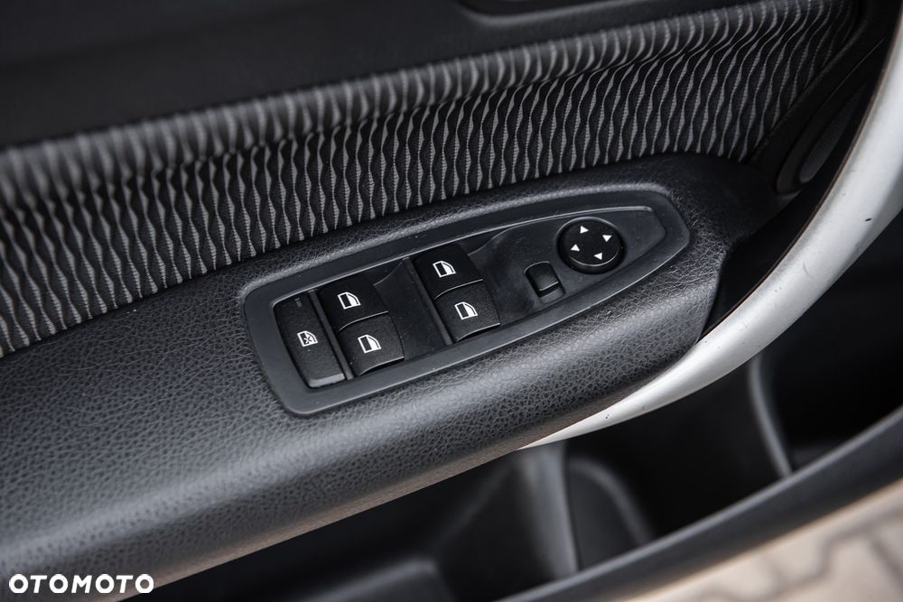 BMW Seria 1 - 26