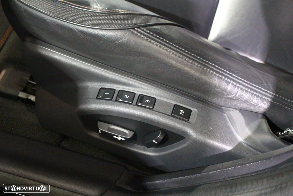 Volvo V60 2.0 D2 Momentum Drive - 24