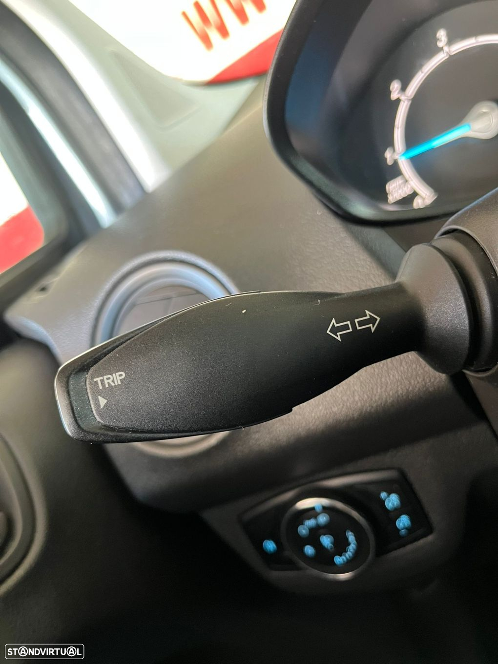 Ford Tourneo Courier 1.5 TDCi Ambiente - 15
