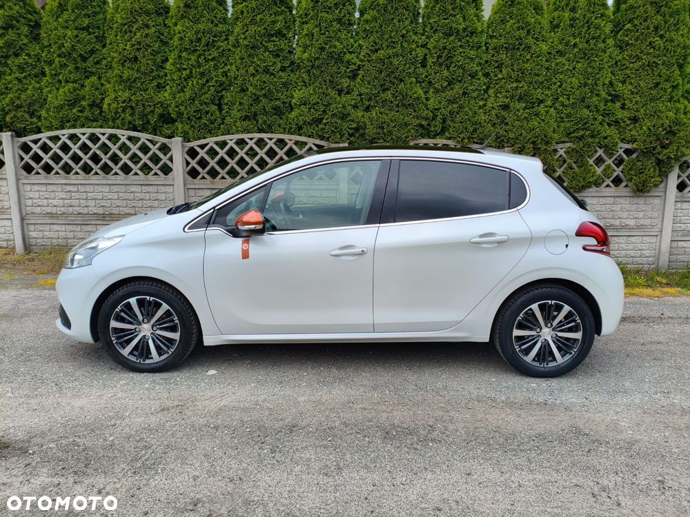 Peugeot 208 - 2