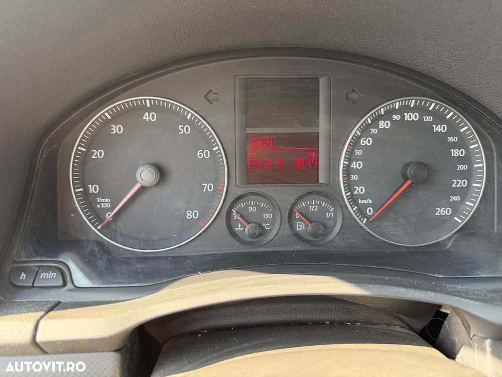 Volkswagen Golf - 12