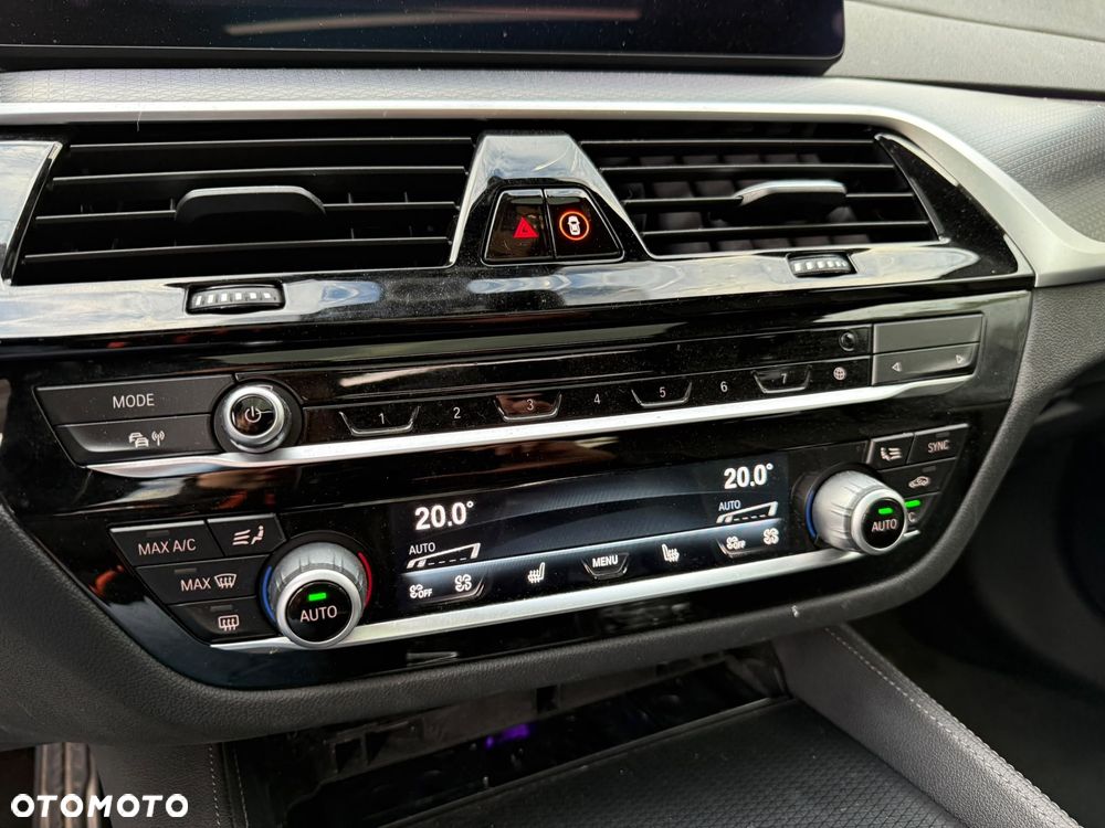 BMW Seria 5 530i M Sport Edition - 17