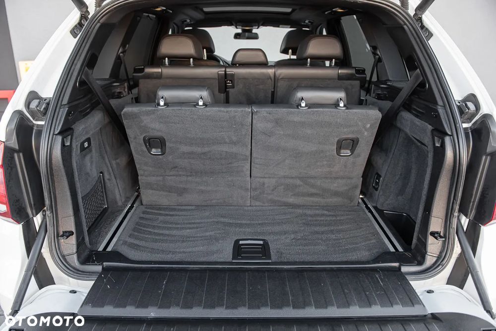 BMW X5 xDrive40d Sport-Aut - 32