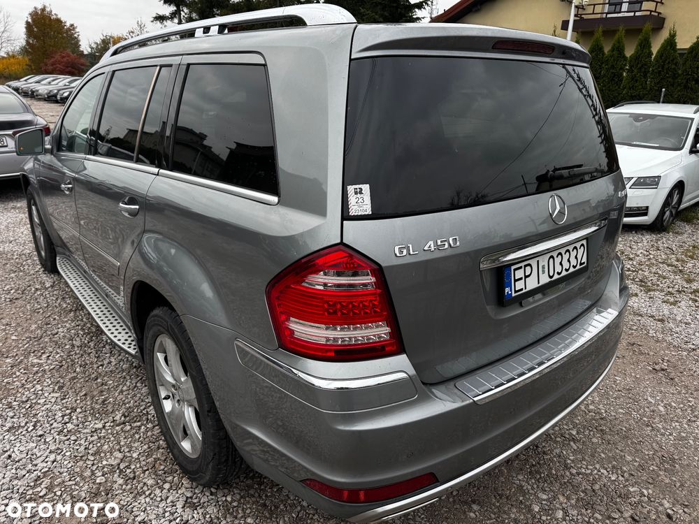Mercedes-Benz GL 450 - 12