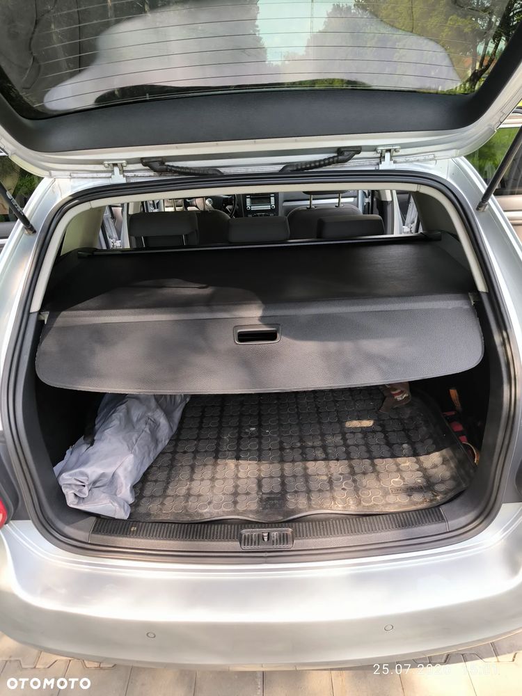 Volkswagen Golf 2.0 TDI Comfortline - 17