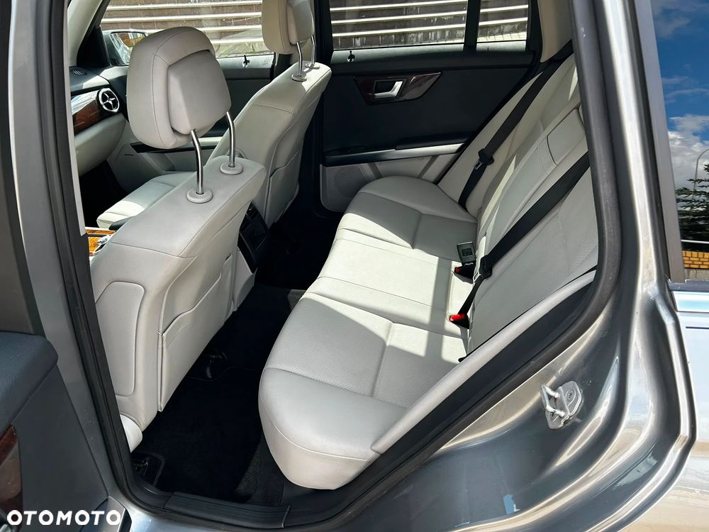 Mercedes-Benz GLK 250 CDI DPF 4Matic BlueEFFICIENCY 7G-TRONIC SPORT EDITION - 33