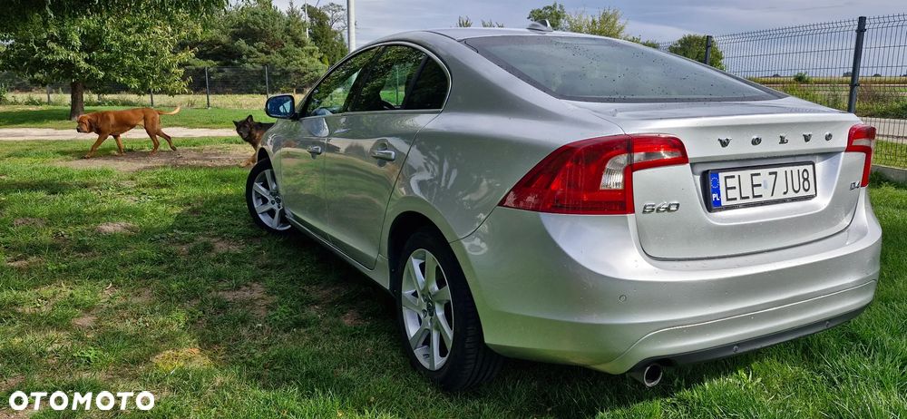 Volvo S60 D4 Geartronic RDesign - 4