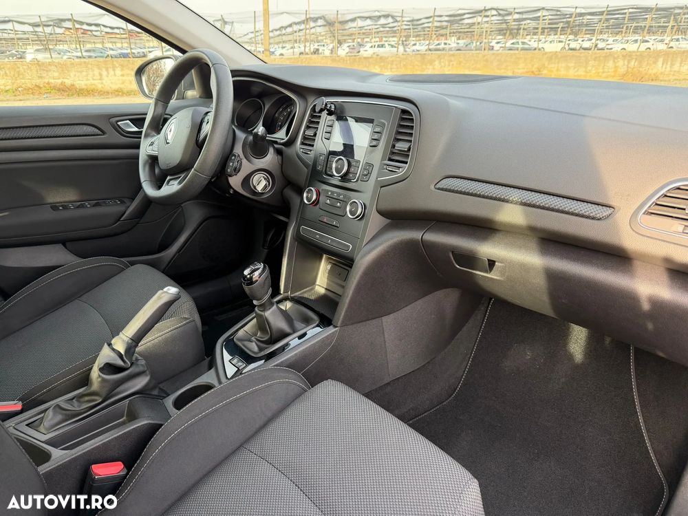 Renault Megane - 9