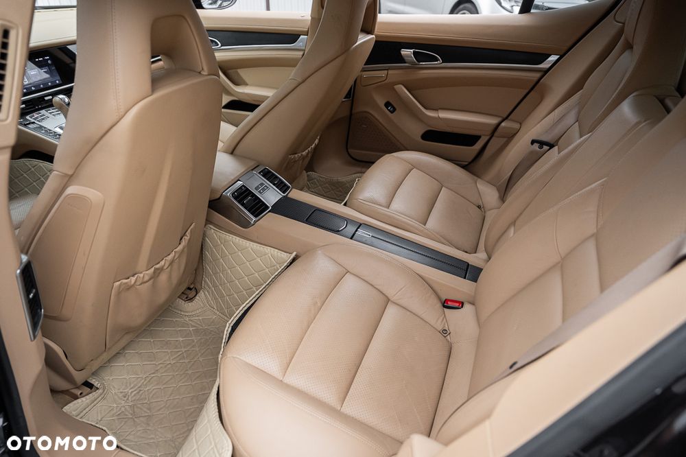Porsche Panamera 4 PDK Platinum Edition - 27