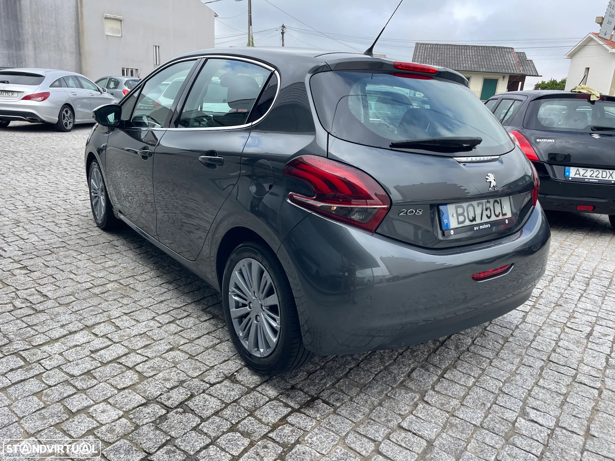 Peugeot 208 1.2 PureTech Allure - 9