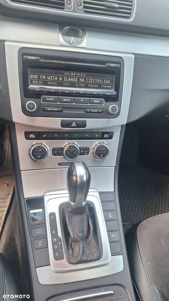 Volkswagen Passat 2.0 TDI Highline DSG - 9